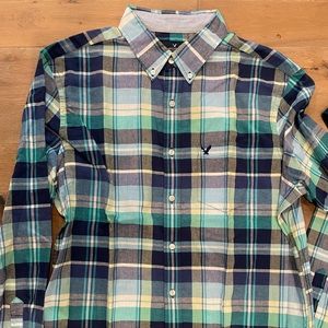 American Eagle blue, green and white plaid shirt